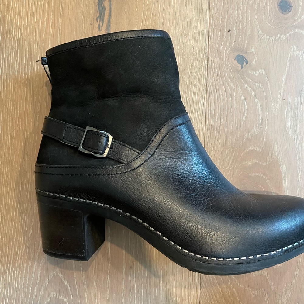 Dansko Boots excellent condition size 9